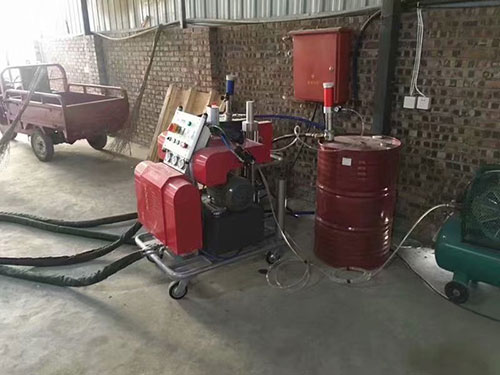 集裝箱儲罐(貯罐)防腐 噴涂的厚度一般是多少厘(圖1) 防腐聚脲噴涂設備施工案例